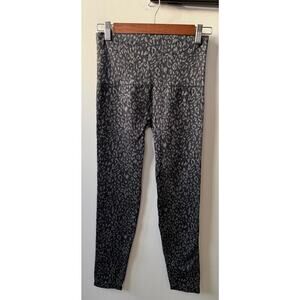 SPANX Look At Me Now seamless leggings women's size large